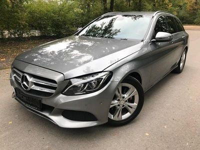 Gebraucht Mercedes C200 Avantgarde 184 PS (135 kW) 2015 Silber Kombi
