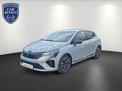 Grau Gebraucht 2024 Renault Clio V Techno Limousine | 16.950 € (Fairer Preis)