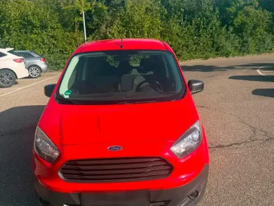 Gebraucht Ford Courier 101 PS (74 kW) 2015 Rot Van / Kleinbus