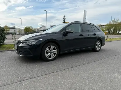 Gebraucht VW Golf VII Life 150 PS (110 kW) 2021 Schwarz Kleinwagen