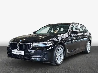 Gebraucht BMW 520 Performance 190 PS (139 kW) 2022 Schwarz Kombi