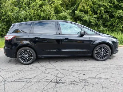 Gebraucht Ford S-MAX 190 PS (139 kW) 2018 Schwarz Van / Kleinbus
