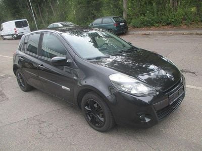 Schwarz Gebraucht 2009 Renault Clio III Limousine | 3.999 € (Etwas zu teuer)