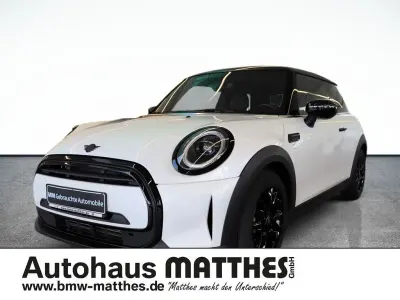 Gebraucht Mini Cooper Classic 136 PS (100 kW) 2023 Weiss Kleinwagen