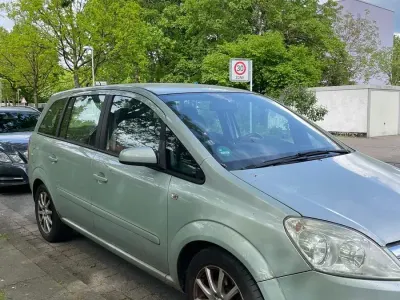 Gebraucht Opel Zafira 150 PS (110 kW) 2009 Silber Van / Kleinbus