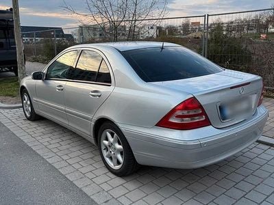 Gebraucht Mercedes C240 Elegance 170 PS (125 kW) 2002 Silber Limousine