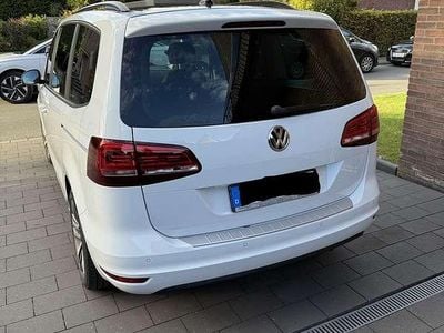 Gebraucht VW Sharan Highline 150 PS (110 kW) 2020 Weiß Van / Kleinbus