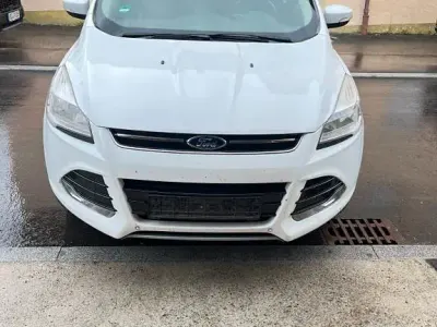 Gebraucht Ford Kuga Trend 150 PS (110 kW) 2013 Weiß SUV