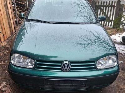 Gebraucht VW Golf IV 90 PS (66 kW) 1998 Grün Kleinwagen