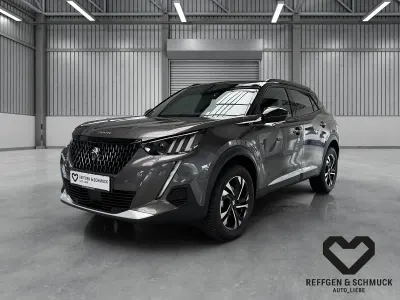 Gebraucht Peugeot 2008 GT 131 PS (96 kW) 2023 Grau SUV