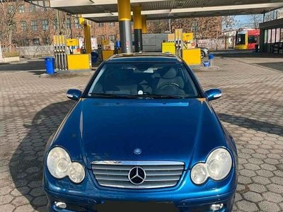 Gebraucht Mercedes C180 145 PS (106 kW) 2002 Blau Coupé