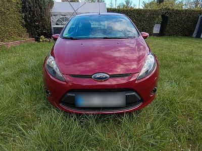 Gebraucht Ford Fiesta 60 PS (44 kW) 2009 Rot Kleinwagen