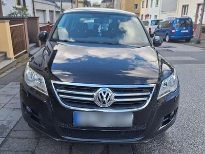 Second-hand VW Tiguan Freestyle 122 CP (89 kW) 2011 Negru SUV