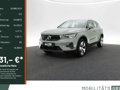Gebraucht Volvo XC40 Core 211 PS (155 kW) 2022 Grün SUV