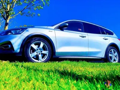 Second-hand Ford Focus Active 120 CP (88 kW) 2020 Argintiu Berlinǎ
