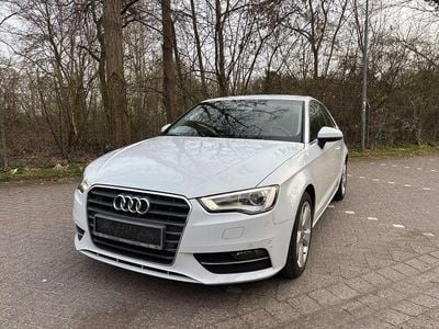 Gebraucht Audi A3 Ambiente 122 PS (89 kW) 2014 Weiß Limousine