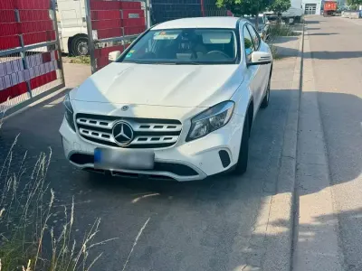 Gebraucht Mercedes GLA180 2017 Weiß SUV