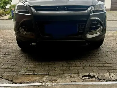 Gebraucht Ford Kuga Titanium 140 PS (102 kW) 2014 Grau SUV
