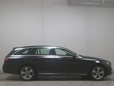 Gebraucht Mercedes E220 Avantgarde 194 PS (142 kW) 2019 Schwarz Kombi