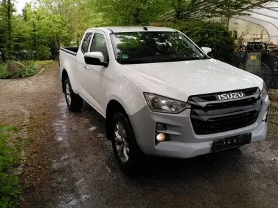 Gebraucht Isuzu D-Max 163 PS (119 kW) 2024 Weiß SUV