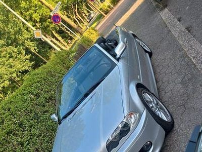 Silber Gebraucht 2003 BMW 318 Cabriolet M Sport Cabrio | 8.200 € (Etwas zu teuer)