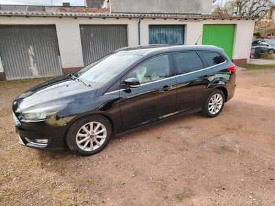 Gebraucht Ford Focus Titanium 125 PS (91 kW) 2017 Schwarz Kombi