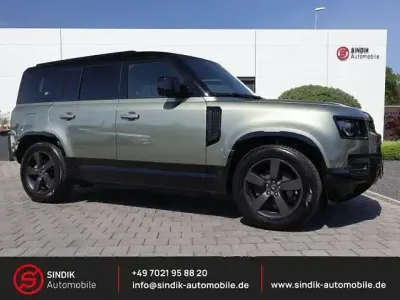 Gebraucht Land Rover Defender SE Dynamic 200 PS (147 kW) 2023 Grün SUV
