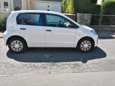 Gebraucht VW up! 65 PS (47 kW) 2019 Weiß Kleinwagen