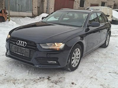 Blau Gebraucht 2012 Audi A4 Ambiente Kombi | 7.500 € (Fairer Preis)