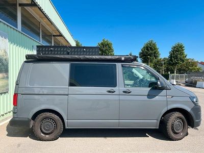 Gebraucht VW Transporter 102 PS (75 kW) 2017 Grau Van
