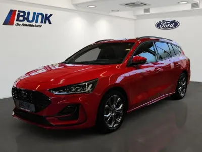 Gebraucht Ford Focus ST-Line 125 PS (91 kW) 2023 Race red (pn4a7)
