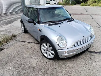 Gebraucht Mini Cooper 90 PS (66 kW) 2002 Silber Kleinwagen