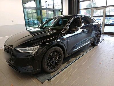 Brillantschwarz Gebraucht 2022 Audi e-tron Sportback S-Line SUV | 31.245 € (Superpreis)