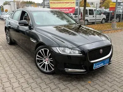 Używany Jaguar XF Prestige 300 KM (220 kW) 2015 Czarny Sedan/Limuzyna