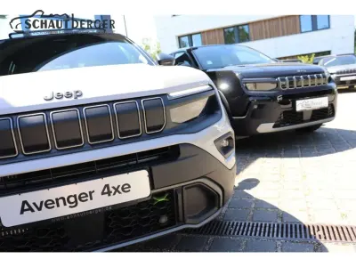 Neu Jeep Avenger Overland 145 PS (106 kW) 2026 Stone grey metallic clear coat SUV