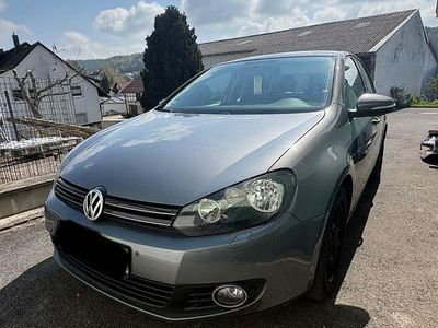 Usata VW Golf VI Comfortline 102 CV (75 kW) 2008 Grigio Utilitaria