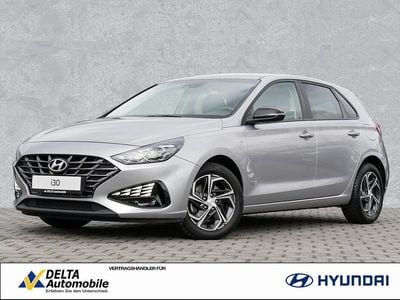 Gebraucht Hyundai i30 Edition 30 120 PS (88 kW) 2021 Shimmering silver / met Limousine