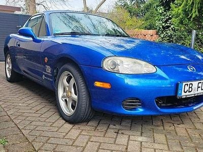 Second-hand Mazda MX5 110 CP (80 kW) 2002 Albastru Cabrio