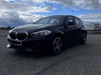 Second-hand BMW 118 Advantage 136 CP (100 kW) 2020 Negru Hatchback