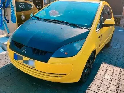 Gebraucht Mitsubishi Colt 95 PS (69 kW) 2008 Gelb Kleinwagen