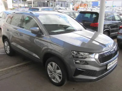 Neu Skoda Karoq 150 PS (110 kW) 2026 Graphitgraumet. SUV