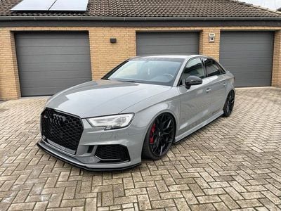 Grau Gebraucht 2018 Audi RS3 Sport Limousine | 52.450 €