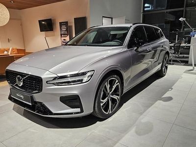 Neu Volvo V60 Plus 197 PS (144 kW) 2026 Silber Kombi