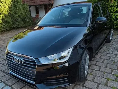 Gebraucht Audi A1 Sportback 95 PS (69 kW) 2018 Schwarz Kleinwagen