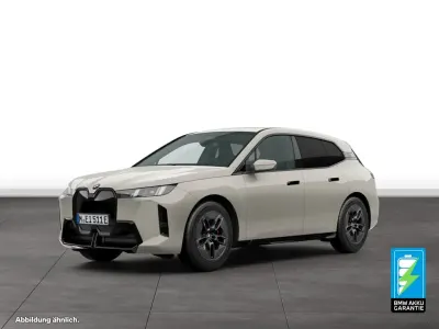 Gebraucht BMW iX M Sport 300 kW (408 PS) 2025 Grau SUV
