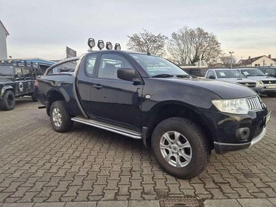 Gebraucht Mitsubishi L200 Invite 136 PS (100 kW) 2010 Schwarz Abholung