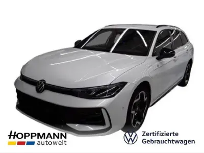 Gebraucht VW Passat R-line 175 PS (128 kW) 2025 Weiß Kombi
