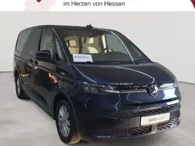 Gebraucht VW Multivan Life 218 PS (160 kW) 2022 Starlight blue metallic Van / Kleinbus