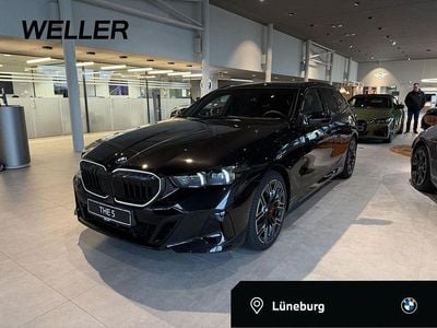Saphirschwarz (schwarz) Neu 2025 BMW 540 Comfort Edition Kombi | 76.890 € (Fairer Preis)