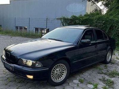 BMW 528